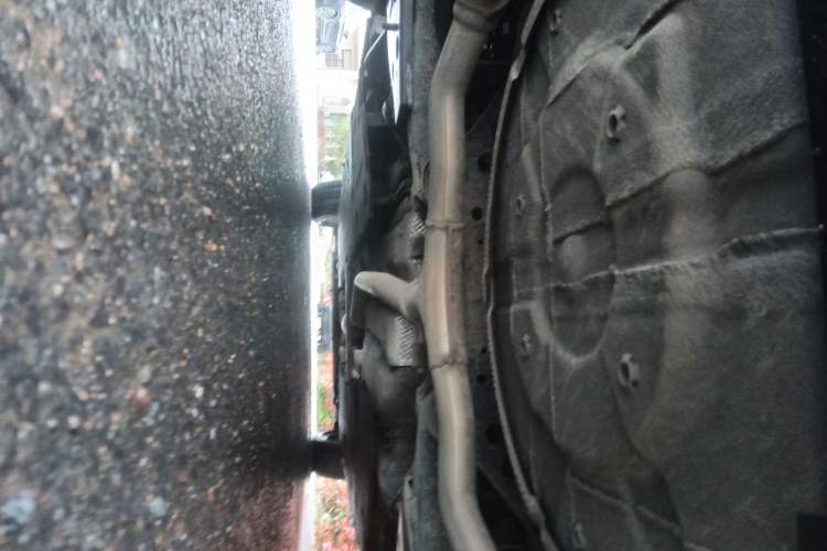 Used Hongqi H5 2024 2.0T Automatic Smart Connect Flagship Edition Chassis Rear