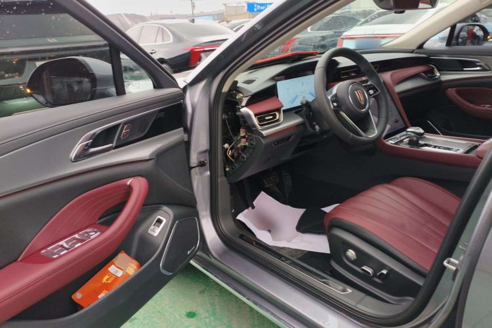 Used Hongqi H5 2024 2.0T Automatic Smart Connect Flagship Edition Driver Seat