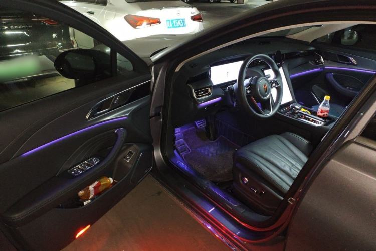 Used Hongqi H5 2024 2.0T Automatic Smart Connect Flagship Edition Driver Seat