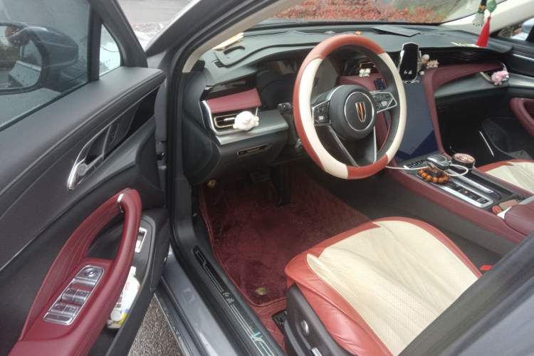 Used Hongqi H5 2024 2.0T Automatic Smart Connect Flagship Edition Driver Seat