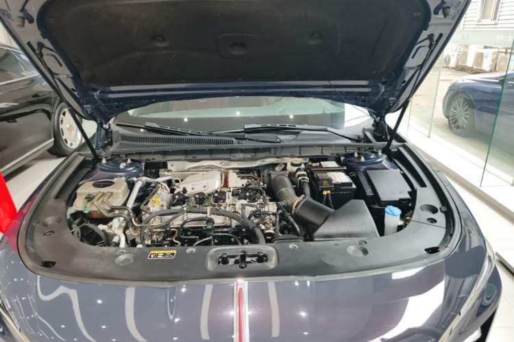 Used Hongqi H5 2024 2.0T Automatic Smart Connect Flagship Edition Engine Bay