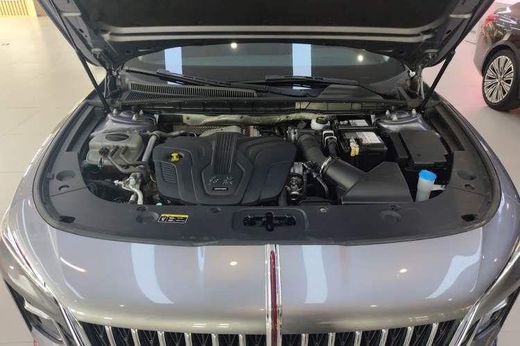 Used Hongqi H5 2024 2.0T Automatic Smart Connect Flagship Edition Engine Bay