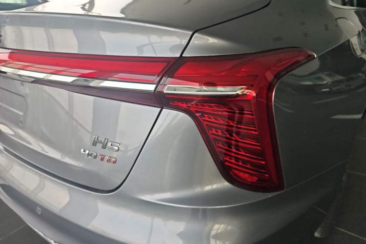 Used Hongqi H5 2024 2.0T Automatic Smart Connect Flagship Edition Exterior 3