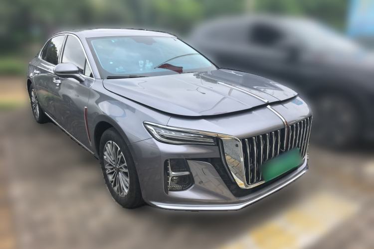Used Hongqi H5 2024 2.0T Automatic Smart Connect Flagship Edition Front Right 45 Deg
