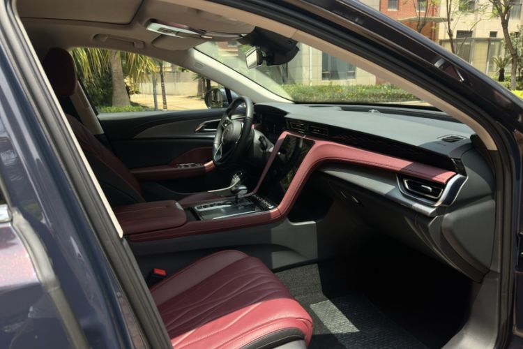 Used Hongqi H5 2024 2.0T Automatic Smart Connect Flagship Edition Interior 10