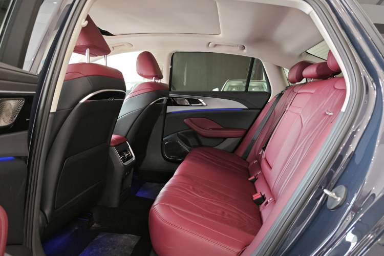 Used Hongqi H5 2024 2.0T Automatic Smart Connect Flagship Edition Interior 2