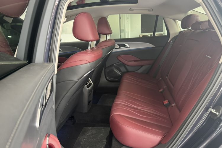 Used Hongqi H5 2024 2.0T Automatic Smart Connect Flagship Edition Interior 3