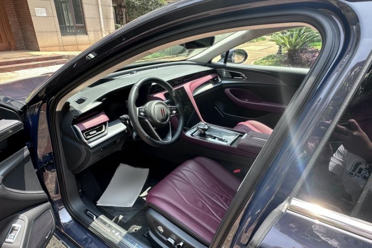 Used Hongqi H5 2024 2.0T Automatic Smart Connect Flagship Edition Interior 4