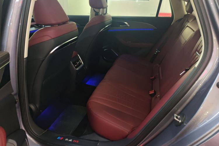 Used Hongqi H5 2024 2.0T Automatic Smart Connect Flagship Edition Interior 4