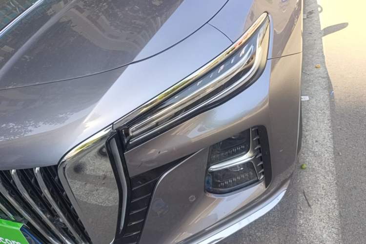 Used Hongqi H5 2024 2.0T Automatic Smart Connect Flagship Edition Left Front Headlight