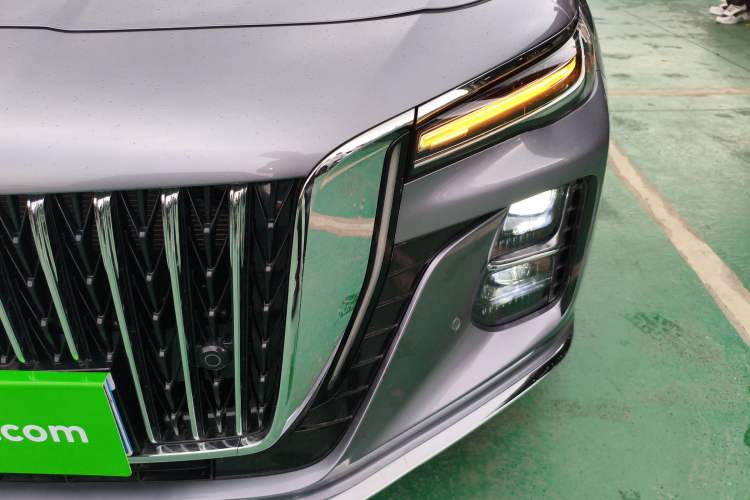 Used Hongqi H5 2024 2.0T Automatic Smart Connect Flagship Edition Left Front Headlight
