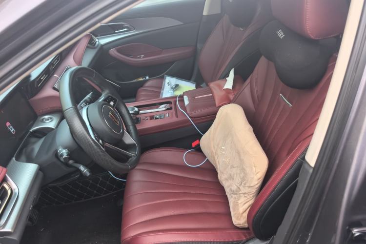 Used Hongqi H5 2024 2.0T Automatic Smart Connect Flagship Edition Left Front Seat