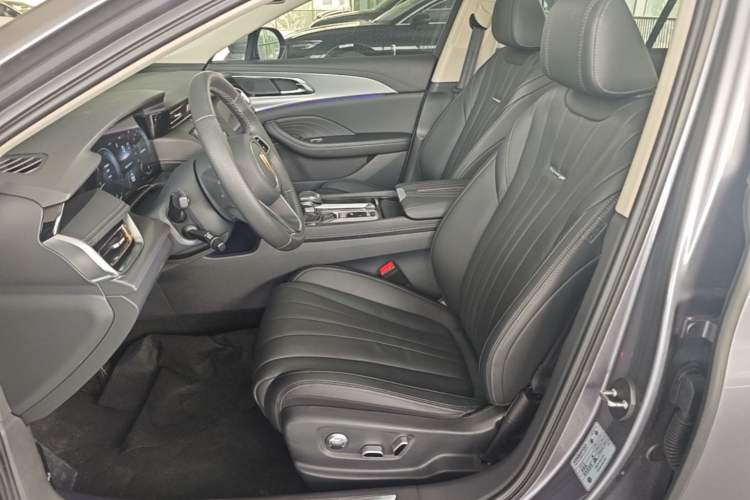 Used Hongqi H5 2024 2.0T Automatic Smart Connect Flagship Edition Left Front Seat