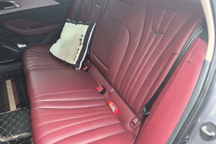 Used Hongqi H5 2024 2.0T Automatic Smart Connect Flagship Edition Left Rear Seat