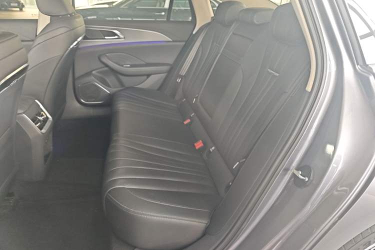 Used Hongqi H5 2024 2.0T Automatic Smart Connect Flagship Edition Left Rear Seat