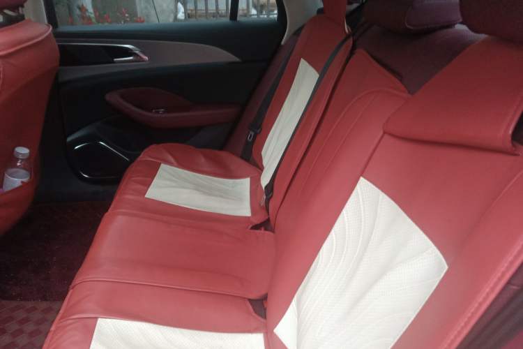Used Hongqi H5 2024 2.0T Automatic Smart Connect Flagship Edition Left Rear Seat