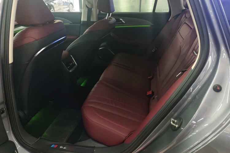 Used Hongqi H5 2024 2.0T Automatic Smart Connect Flagship Edition Left Rear Seat