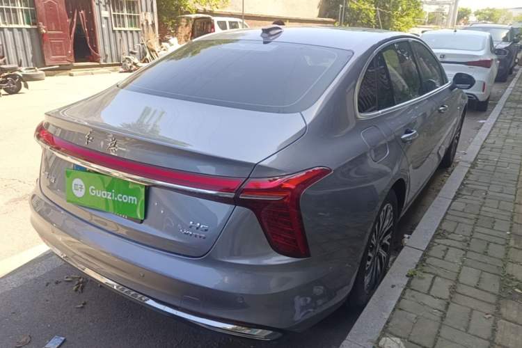 Used Hongqi H5 2024 2.0T Automatic Smart Connect Flagship Edition Rear Right 45 Deg