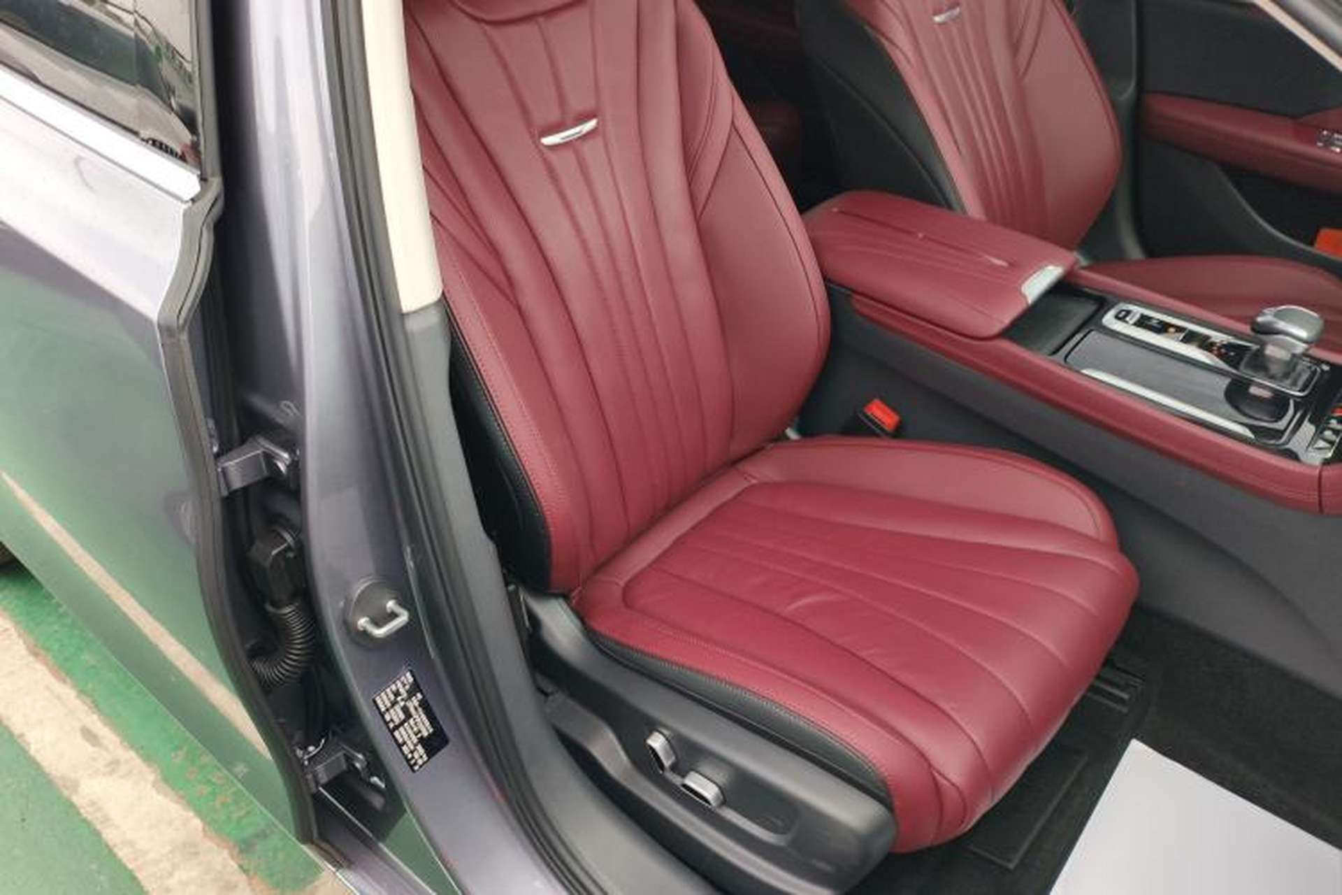 Used Hongqi H5 2024 2.0T Automatic Smart Connect Flagship Edition Right Front Seat