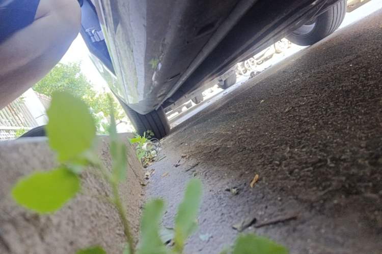 Used Hongqi H5 2024 2.0T Automatic Smart Connect Flagship Edition Right Side Sill