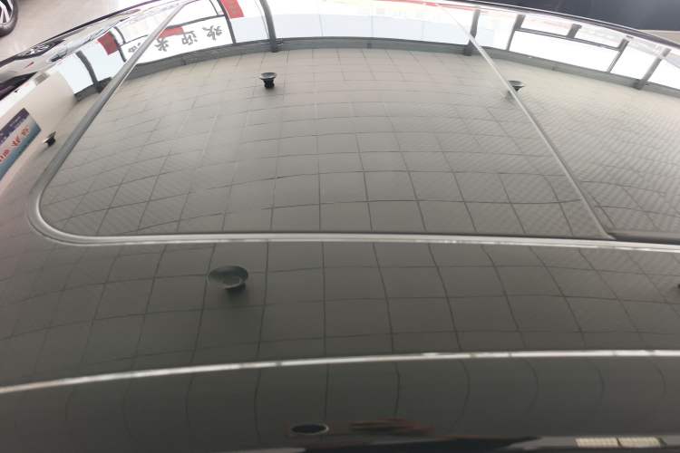 Used Hongqi H5 2024 2.0T Automatic Smart Connect Flagship Edition Roof