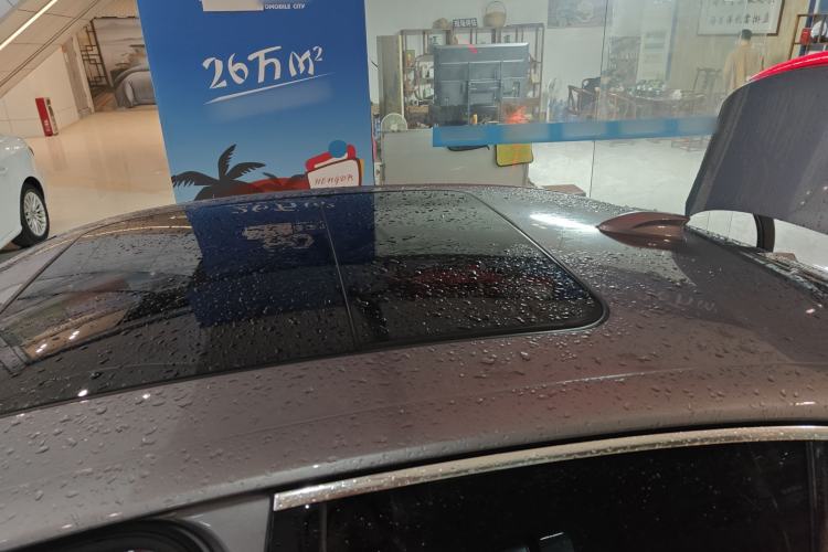 Used Hongqi H5 2024 1.5T HEV Smart Connect Flagship Edition Roof