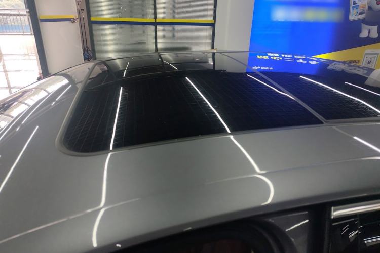 Used Hongqi H5 2024 2.0T Automatic Smart Connect Flagship Edition Roof