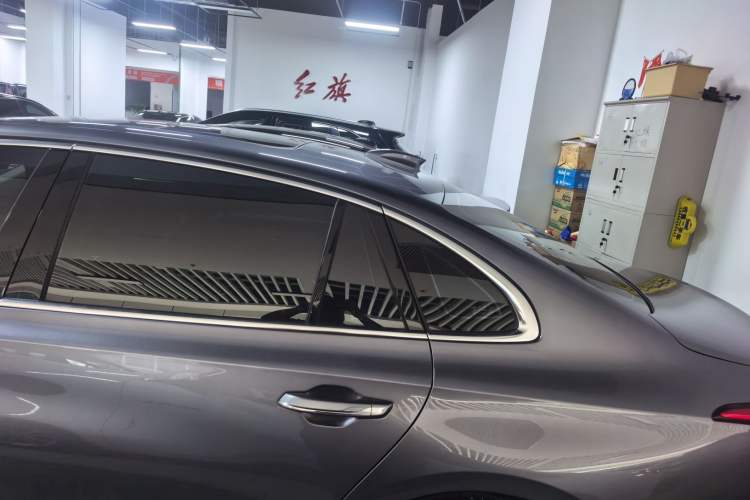 Used Hongqi H5 2024 1.5T DCT Smart Connect Flagship Edition Roof