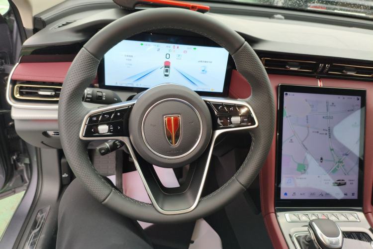 Used Hongqi H5 2024 2.0T Automatic Smart Connect Flagship Edition Steering Wheel