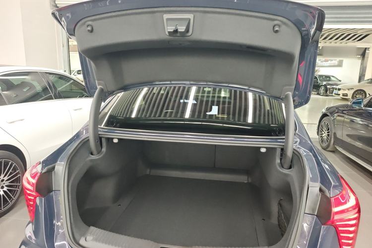 Used Hongqi H5 2024 2.0T Automatic Smart Connect Flagship Edition Trunk