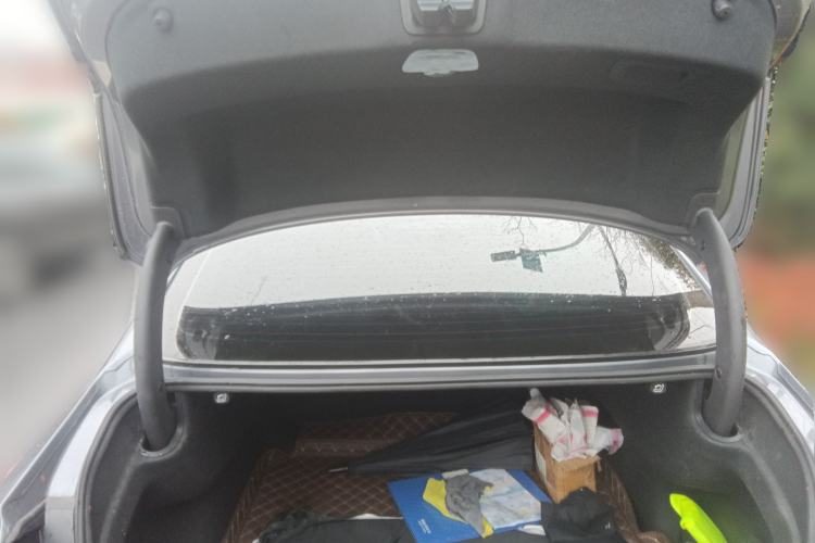 Used Hongqi H5 2024 2.0T Automatic Smart Connect Flagship Edition Trunk