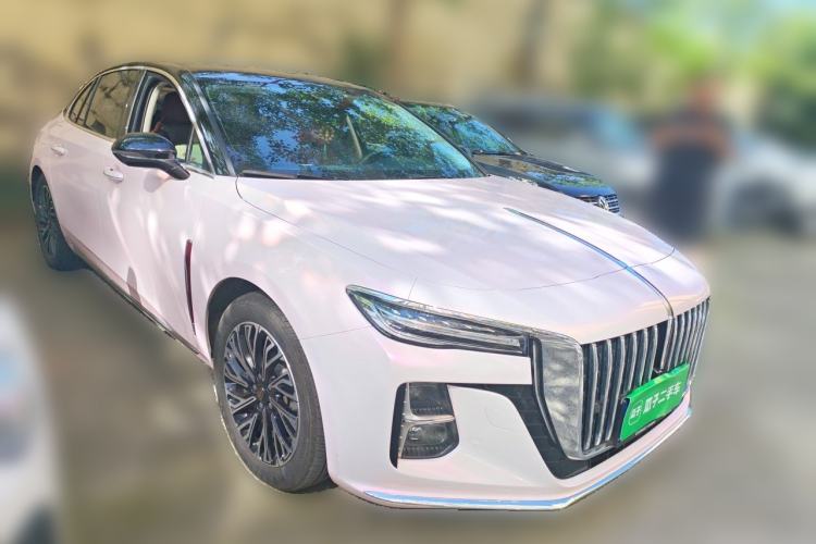 Used Hongqi H5 2024 2.0T Automatic Smart Connect Flagship Edition Front Right 45 Deg