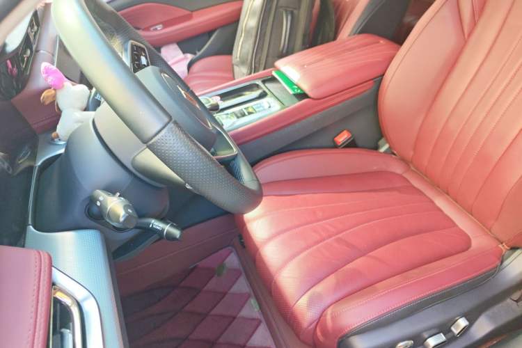 Used Hongqi H5 2024 2.0T Automatic Smart Connect Flagship Edition Left Front Seat