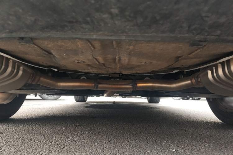 Used Hongqi H5 2024 2.0T Automatic Smart Connect Flagship Edition Chassis Rear