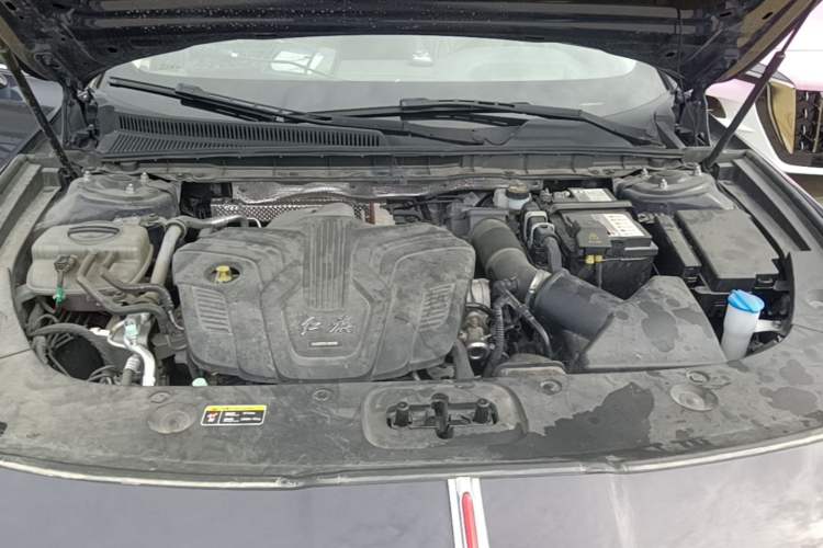 Used Hongqi H5 2024 2.0T Automatic Smart Connect Flagship Edition Engine Bay