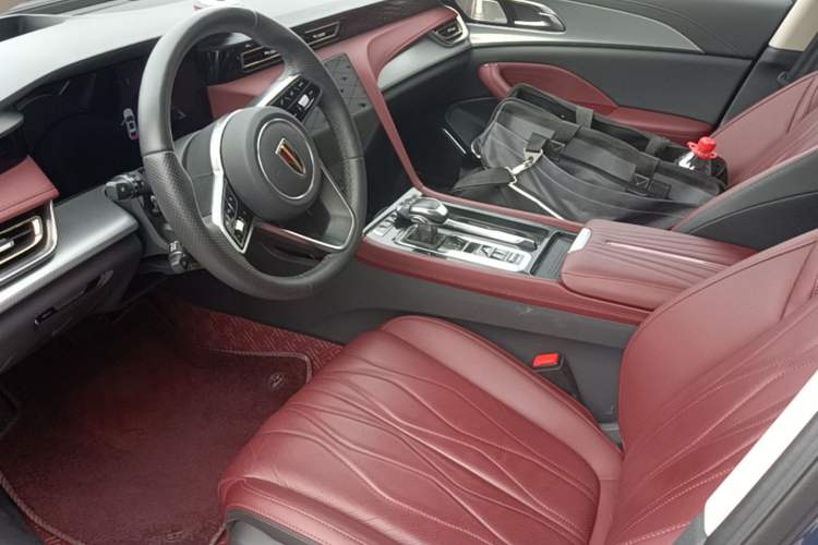 Used Hongqi H5 2024 2.0T Automatic Smart Connect Flagship Edition Left Front Seat
