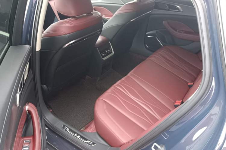 Used Hongqi H5 2024 2.0T Automatic Smart Connect Flagship Edition Left Rear Seat