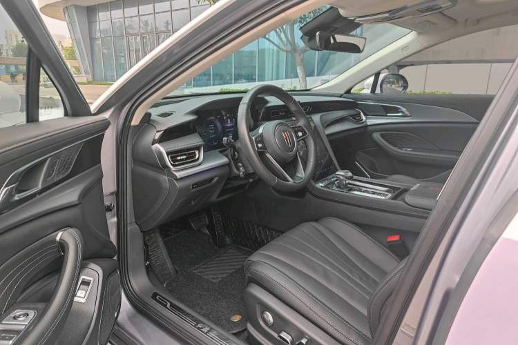 Used Hongqi H5 2024 2.0T Automatic Smart Connect Flagship Edition Interior 2