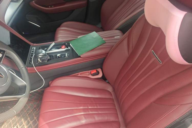 Used Hongqi H5 2024 2.0T Automatic Smart Connect Flagship Edition Left Front Seat