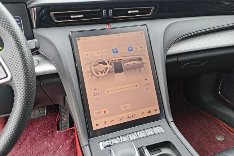 Used Hongqi H5 2024 1.5T DCT Smart Connect Flagship Edition Audio And AC Panel