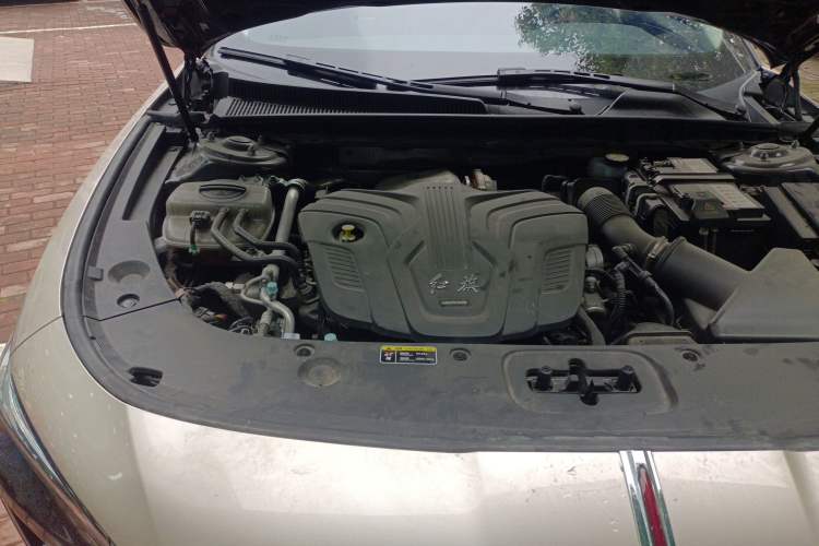 Used Hongqi H5 2024 2.0T Automatic Smart Connect Flagship Edition Engine Bay Right