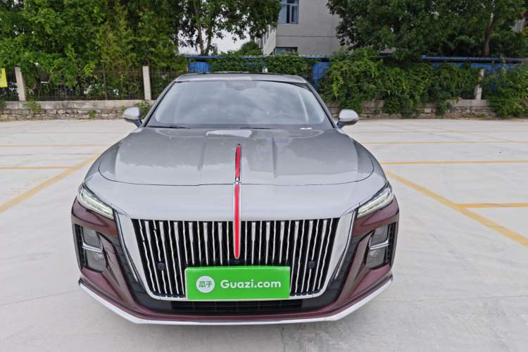 Used Hongqi H5 2024 1.5T DCT Smart Connect Flagship Edition Front
