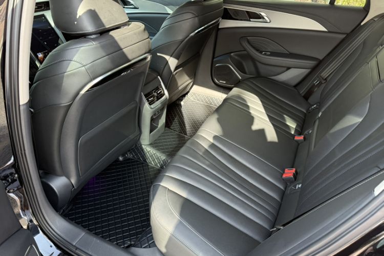 Used Hongqi H5 2024 1.5T DCT Smart Connect Flagship Edition Interior 2