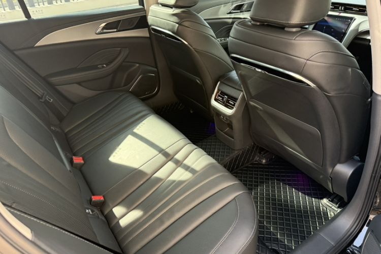 Used Hongqi H5 2024 1.5T DCT Smart Connect Flagship Edition Interior 6