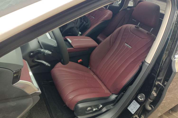 Used Hongqi H5 2024 2.0T Automatic Smart Connect Flagship Edition Left Front Seat