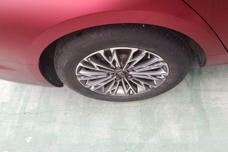 Used Hongqi H5 2024 1.5T DCT Smart Connect Flagship Edition Right Rear Wheel Hub