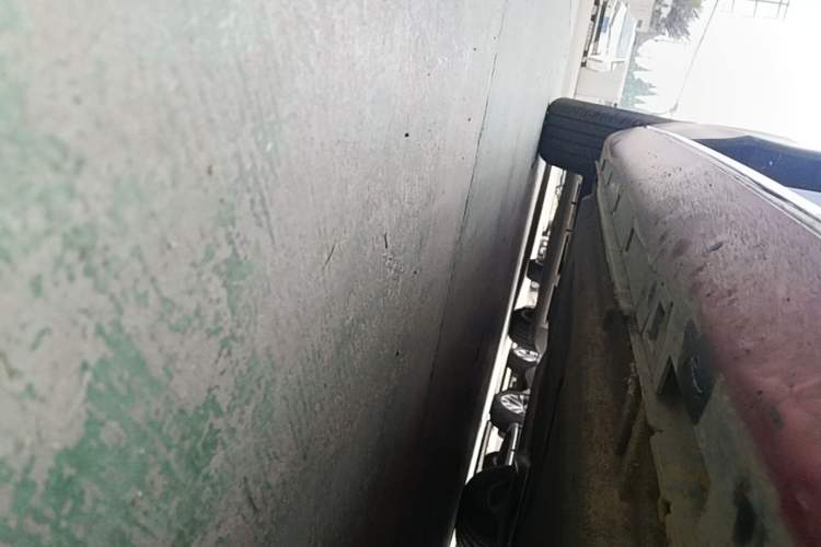 Used Hongqi H5 2024 1.5T DCT Smart Connect Flagship Edition Right Side Sill