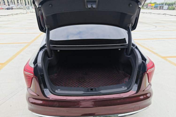 Used Hongqi H5 2024 1.5T DCT Smart Connect Flagship Edition Trunk