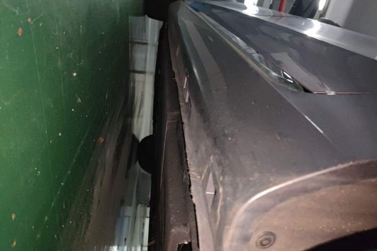 Used Hongqi H5 2024 2.0T Automatic Smart Connect Flagship Edition Chassis Rear Left