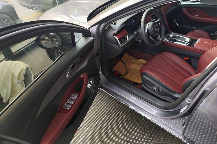 Used Hongqi H5 2024 2.0T Automatic Smart Connect Flagship Edition Driver Seat